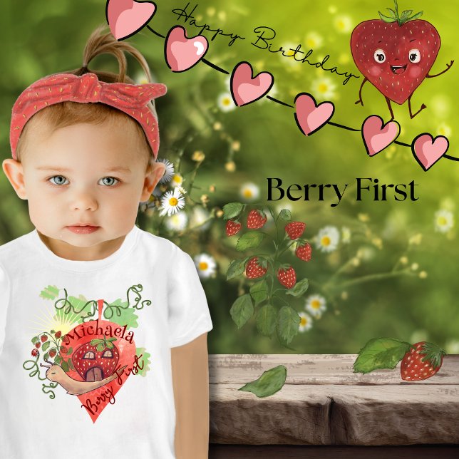 T-shirt Pour Bébé Berry Maison de fraises Whimsical Premier annivers (Whimsical Strawberry House Berry First Birthday Baby T-Shirt)