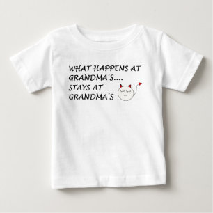T-SHIRT POUR BÉBÉ CE QUI SE PRODUIT AUX SÉJOURS DE GRAND-MAMANS… AUX