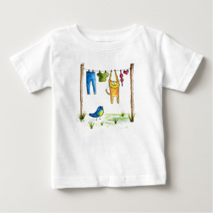 T-shirt Pour Bébé Chat Whimsical sur une ligne de linge