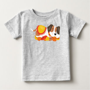 T-shirt Pour Bébé Chien d'automne, Chien mignon, Chien couché, Feuil