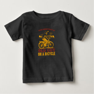 T-shirt Pour Bébé Conception de vieux motard Vélo ne sous-estime