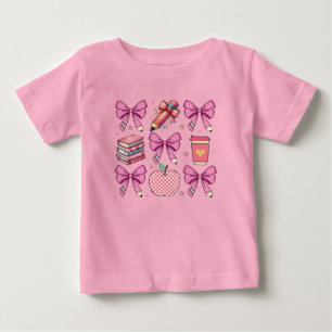 T-shirt Pour Bébé Coquette personnalisée - arcs roses, pommes, livre