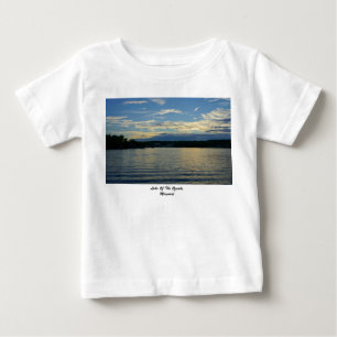 T-shirt Pour Bébé Coucher de soleil bleu du lac des Ozarks
