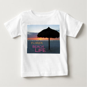 T-shirt Pour Bébé Coucher de soleil sur la plage de sable blanc de F