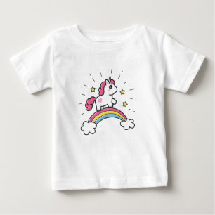 T-shirt Pour Bébé Cute Unicorn Sur Un Arc En Arc En Ciel