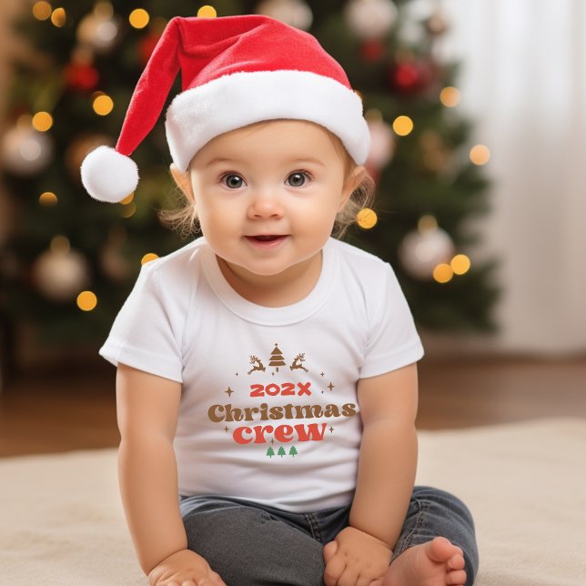 T-shirt Pour Bébé Équipe de Noël de l'année customisée (Custom Year Holiday Outfit Christmas Crew Baby T-Shirt)