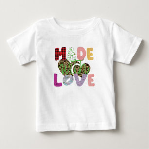 T-shirt Pour Bébé Fabriqué Avec Un T-shirt Bébé Amoureux