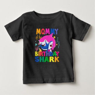 T-shirt Pour Bébé Fête de la maman de l'anniversaire du requin