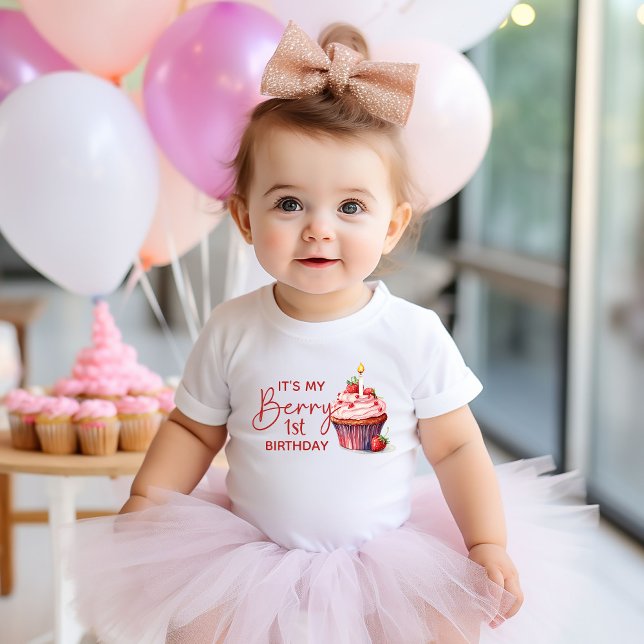 T-shirt Pour Bébé Gâteau d'anniversaire rose rouge fraise Berry 1 an ("My Berry 1st Birthday" tshirt)