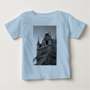 T-shirt Pour Bébé Gros plan du London Tower Bridge