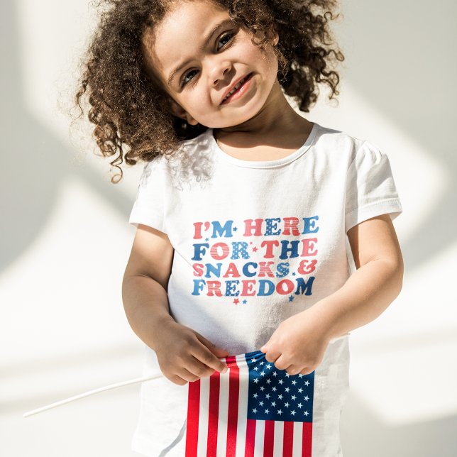 T-shirt Pour Bébé Ici Pour Les Snacks & Liberté Le 4 juillet (Créateur téléchargé)