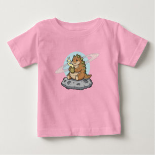 T-shirt Pour Bébé Illustration de dinosaure spatial mignon buvant du