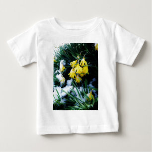 T-shirt Pour Bébé Jaune Daffodils fleurs dans la neige