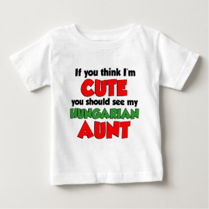 T-shirt Pour Bébé Je pense que je suis jolie tante hongroise