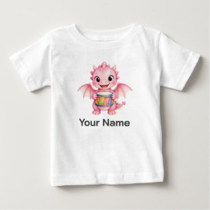 T-shirt Pour Bébé Joli bébé dragon rose personnalisé tenant un tambo