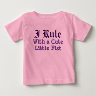 T-shirt Pour Bébé J'ordonne avec un petit poing mignon