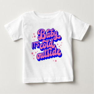 T-shirt Pour Bébé Jouer bébé, c’est froid en hiver