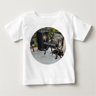 T-shirt Pour Bébé Kitty dans le parc