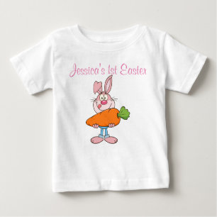 T-shirt Pour Bébé Lapin Rose tenant une énorme carotte sur mesure