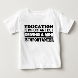 T-shirt Pour Bébé L'éducation est importante mais conduisante un