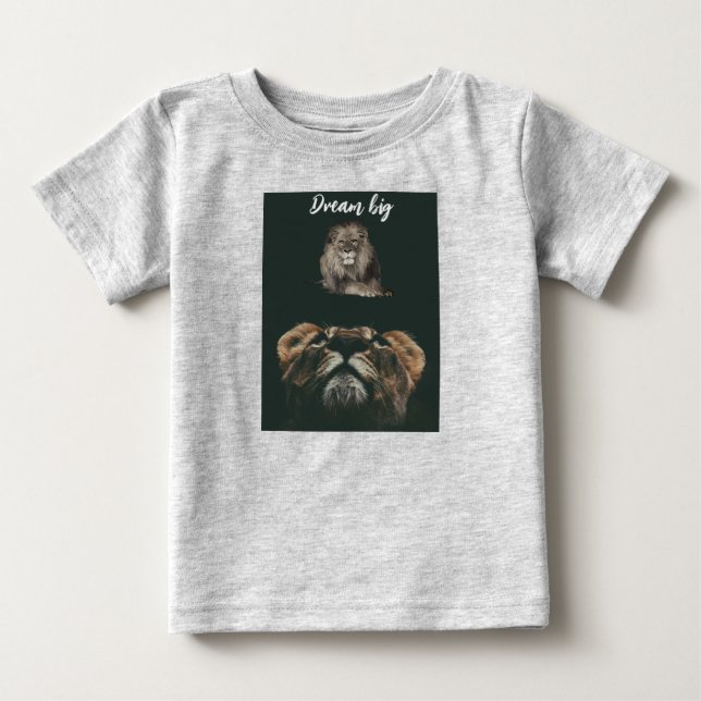 T-shirt Pour Bébé "Lion avec un bébé Dream Big Little One Baby T-Shi (Devant)
