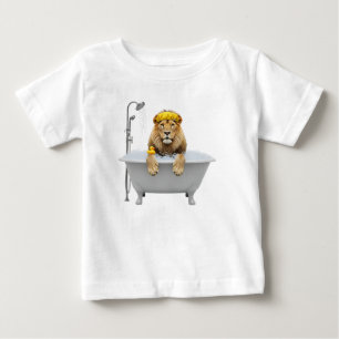 T-shirt Pour Bébé Lion drôle dans un bain moussant avec un bonnet de