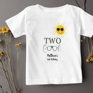 T-shirt Pour Bébé Lunettes de soleil Two Cool 2e anniversaire simple