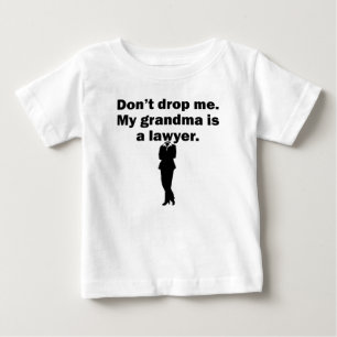 T-shirt Pour Bébé Ma grand-maman est une avocate