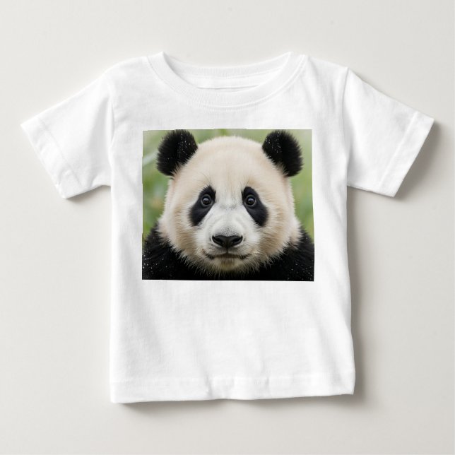 T-shirt Pour Bébé Macro gros plan sur le visage d'un bébé panda (Devant)