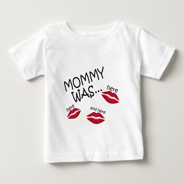 T-shirt Pour Bébé maman embrasse (Devant)