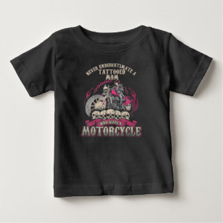 T-shirt Pour Bébé Maman Motarde Tatouée Ne Sous-estimez Jamais Moto