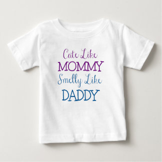 T-shirt Pour Bébé Mignon comme la maman puante comme le papa