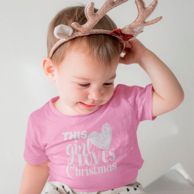 T-shirt Pour Bébé Mignonne Cette Fille Aime Noël Typographie Coeur (Créateur téléchargé)