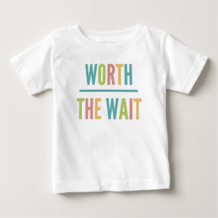T-shirt Pour Bébé Moderne en valeur l'attente - adoption, nouveau
