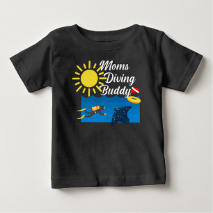 T-shirt Pour Bébé Moms Diving Buddy Design - Baby Fine Jersey T-Shir