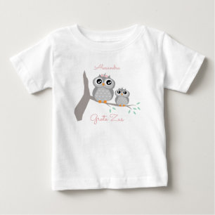 T-shirt Pour Bébé Nom personnalisé de la grande soeur avec des bâton
