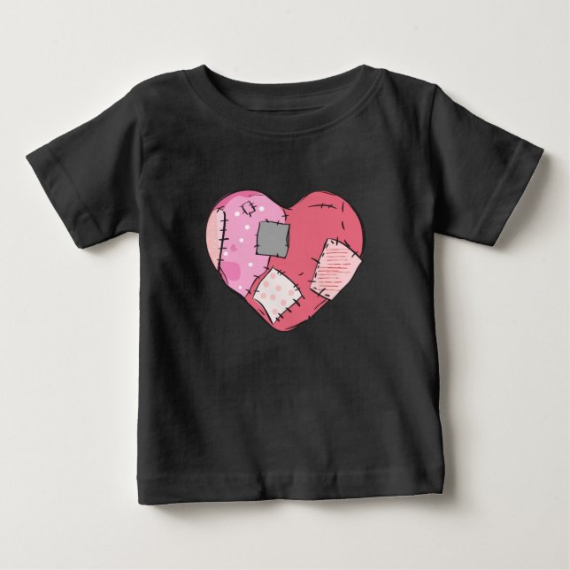 T-shirt Pour Bébé Patched Heart Goth Baby Baby Baby (Devant)