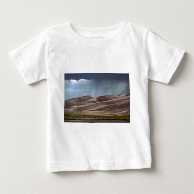 T-shirt Pour Bébé Pluie sur les grandes dunes de sable (Devant)