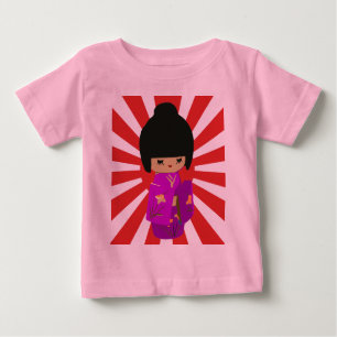 T-shirt Pour Bébé Poupée rose mignonne de Kokeshi sur le Soleil