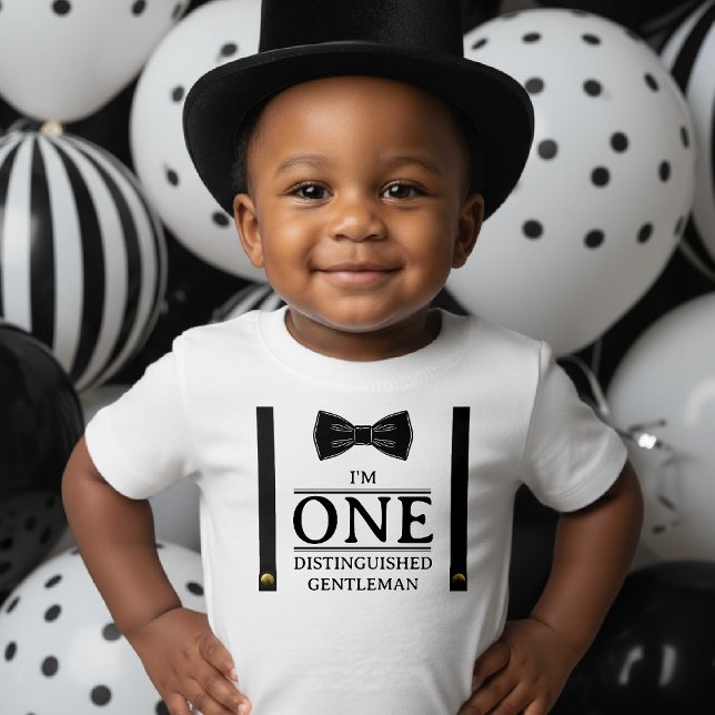 T-shirt Pour Bébé Premier anniversaire d'un garçon distingué (Boy 1st Birthday One Distinguished Gentleman Baby T-Shirt
)