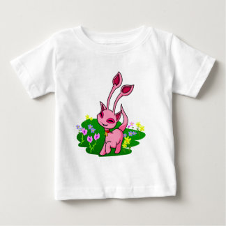 T-shirt Pour Bébé Prêter l'Aisha rose à travers les fleurs