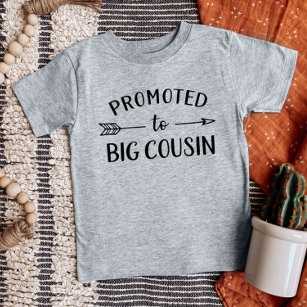 T-shirt Pour Bébé Promu à la grande famille de jumelage de cousins