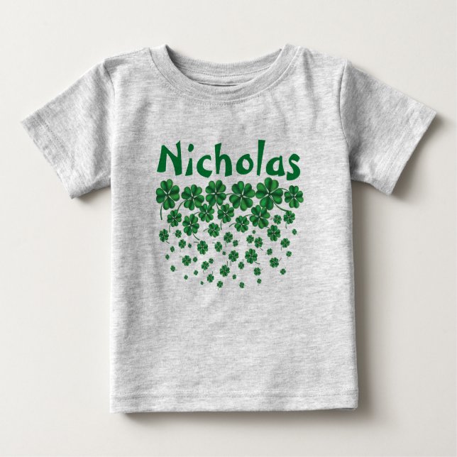 T-shirt Pour Bébé Saint Patrick’s Day Nom personnalisé avec shamrock (Devant)