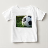 Soccer~ Boule de pied dans le champ