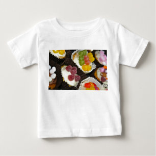 T-shirt Pour Bébé T-shirt de bébé d'assortiment de petit gâteau
