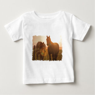 T-shirt Pour Bébé T-shirt de bébé de chevaux de coucher du soleil