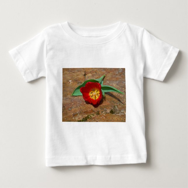 T-shirt Pour Bébé Tulipe rouge du printemps (Devant)