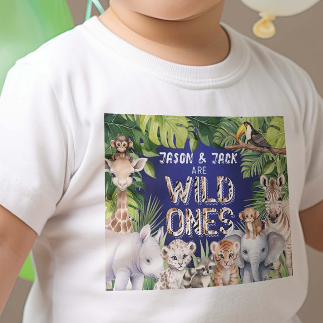 T-shirt Pour Bébé Twins Navy Blue, Wild One Safari, Jungle Boy 1er (Navy Blue Twins Wild Ones safari Themed Baby boys 1st birthday t-shirt)