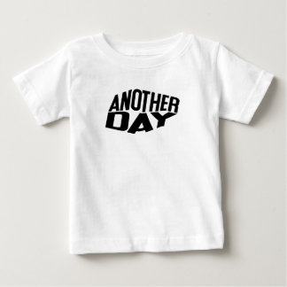 T-shirt Pour Bébé Un autre jour texte déformé