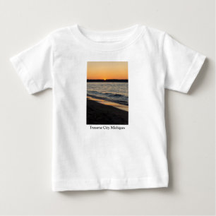 T-shirt Pour Bébé Un coucher de soleil sur la route